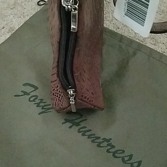 Foxy Huntress Concealed Weapon Purse - Picture 3 of 8